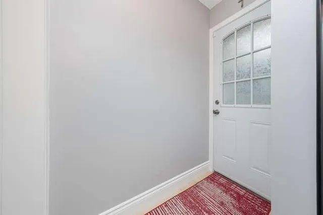 Additional property image - 1523 RUSHOLME Cres
