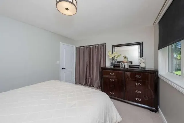 Additional property image - 1523 RUSHOLME Cres