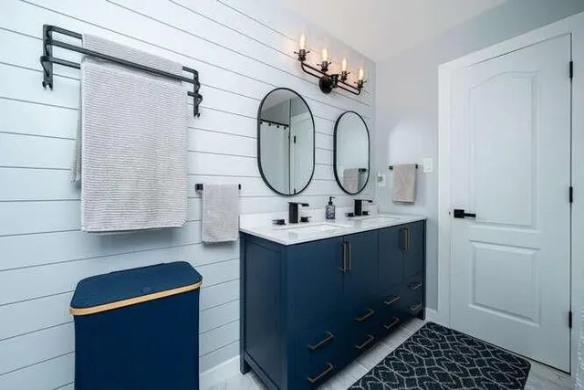 Additional property image - 1523 RUSHOLME Cres