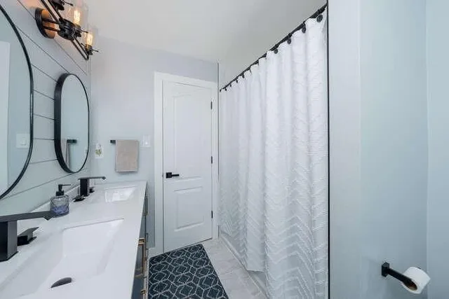 Additional property image - 1523 RUSHOLME Cres