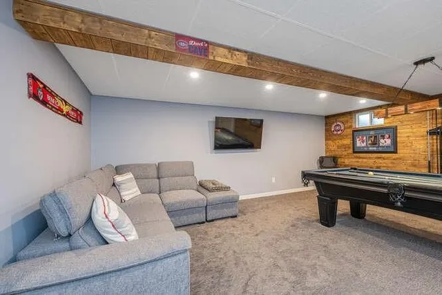 Additional property image - 1523 RUSHOLME Cres
