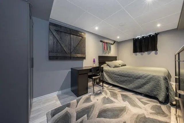 Additional property image - 1523 RUSHOLME Cres