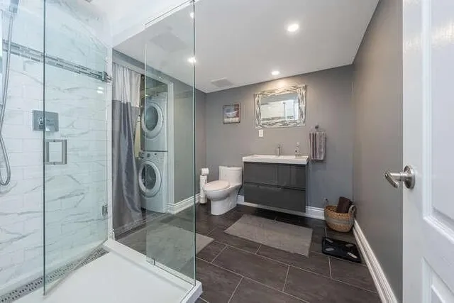 Additional property image - 1523 RUSHOLME Cres