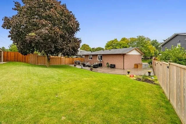 Additional property image - 1523 RUSHOLME Cres