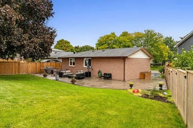 Additional property image - 1523 RUSHOLME Cres