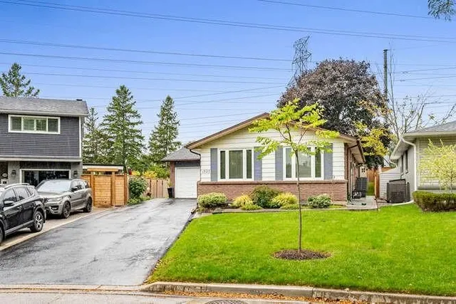 Additional property image - 1523 RUSHOLME Cres