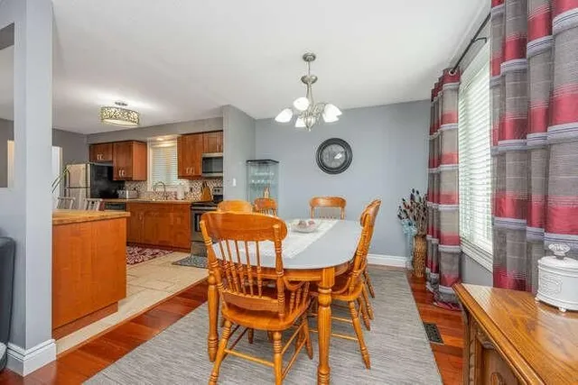 Additional property image - 1523 RUSHOLME Cres