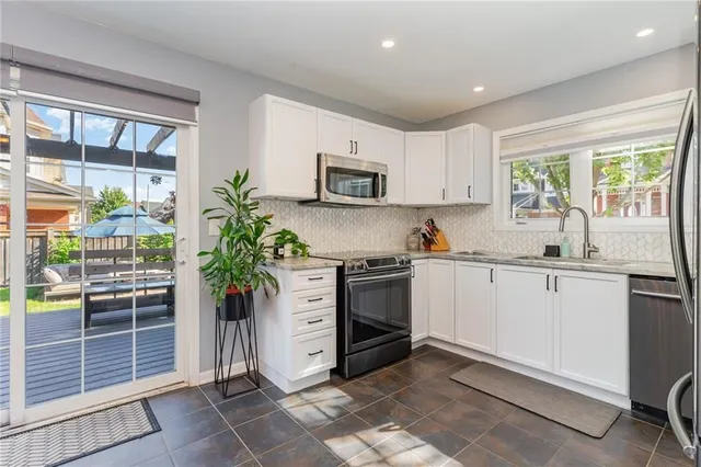 Additional property image - 3247 STEEPLECHASE Dr