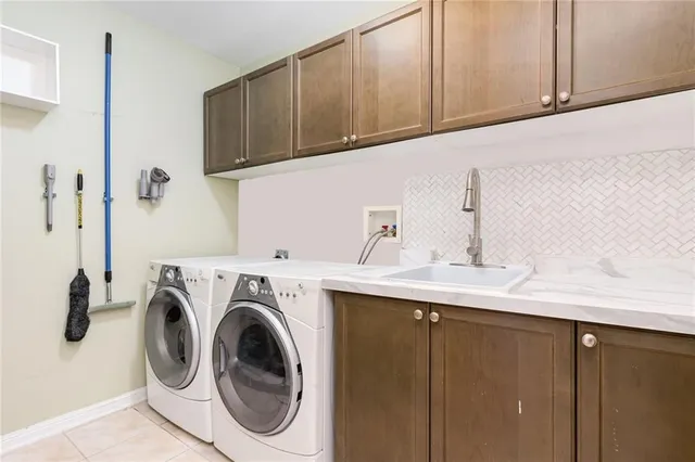 Additional property image - 3247 STEEPLECHASE Dr