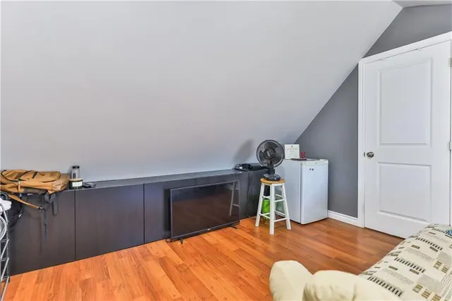 Additional property image - 16 WILLIAM St