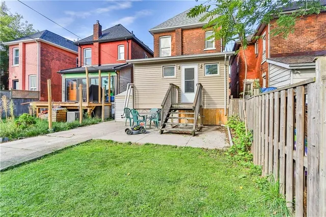 Additional property image - 16 WILLIAM St
