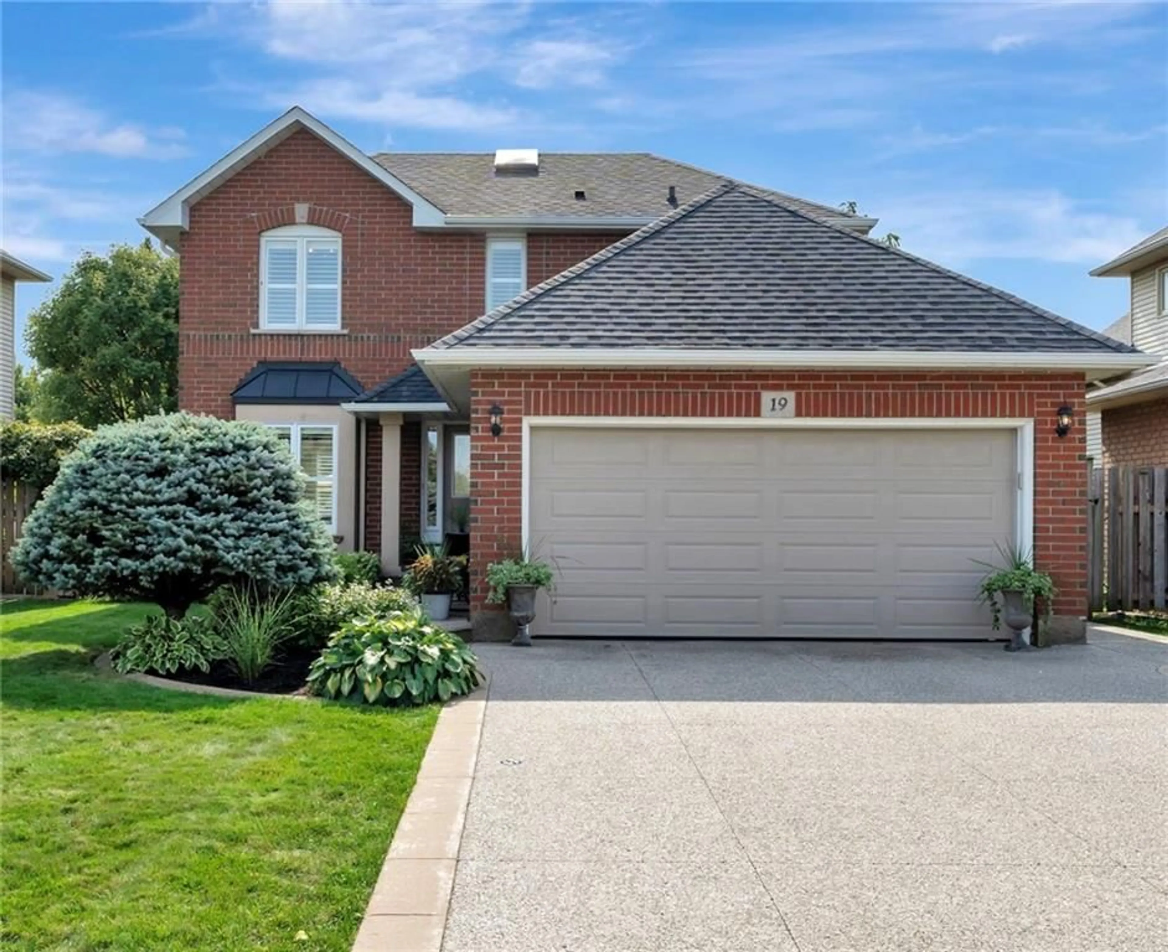 Home with brick exterior material for 19 FALCONRIDGE Dr, Hamilton Ontario L9B 2P2