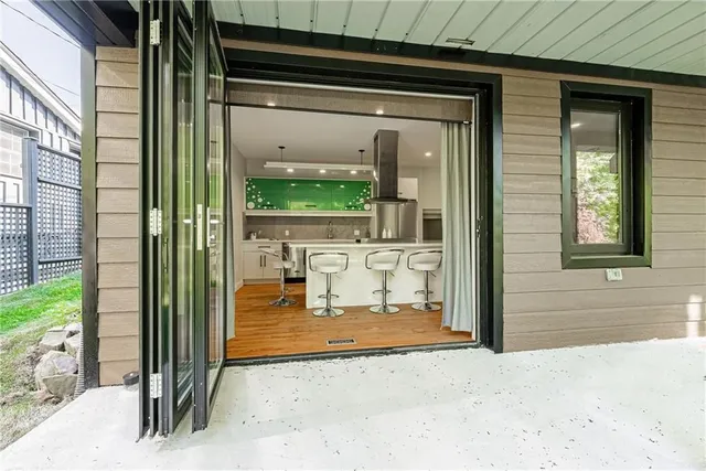 Additional property image - 829 FOREST GLEN Ave