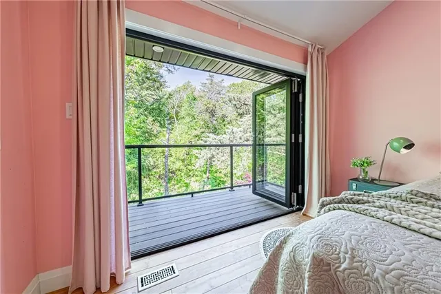 Additional property image - 829 FOREST GLEN Ave