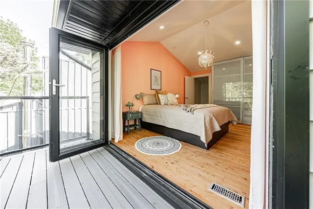 Additional property image - 829 FOREST GLEN Ave