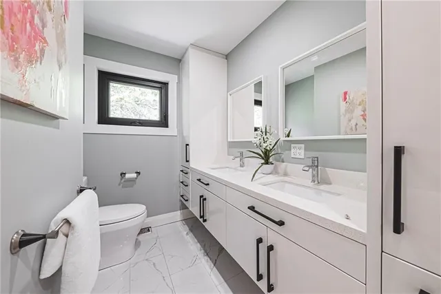 Additional property image - 829 FOREST GLEN Ave