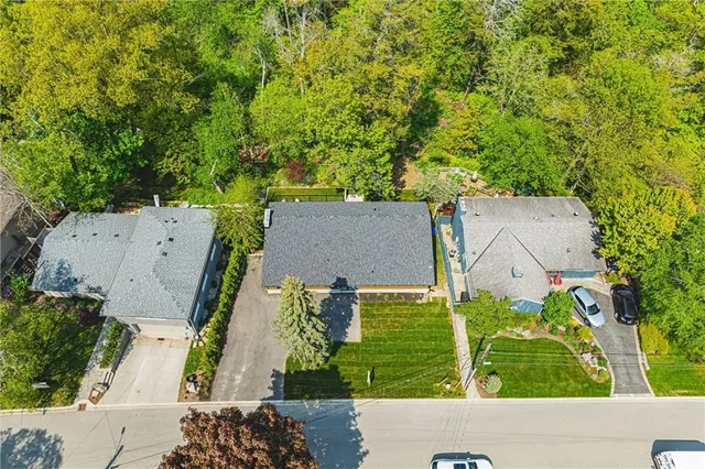 Additional property image - 829 FOREST GLEN Ave