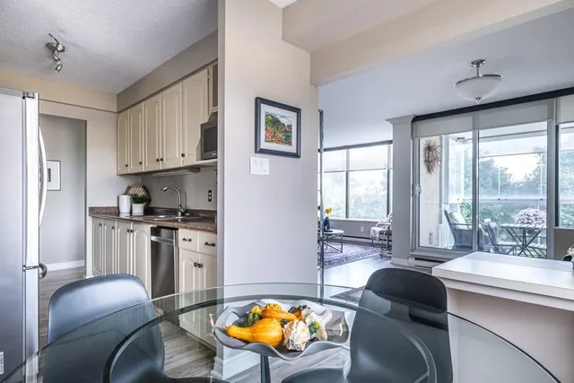 Additional property image - 75 QUEEN St Unit 507