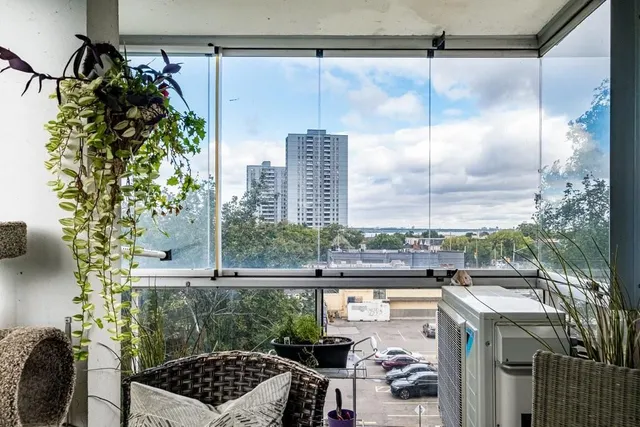 Additional property image - 75 QUEEN St Unit 507