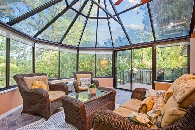 Additional property image - 38 OSLER Dr