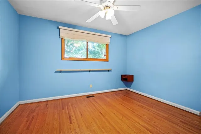 Additional property image - 38 OSLER Dr