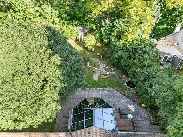 Additional property image - 38 OSLER Dr