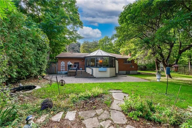 Additional property image - 38 OSLER Dr