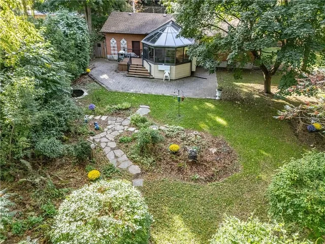 Additional property image - 38 OSLER Dr