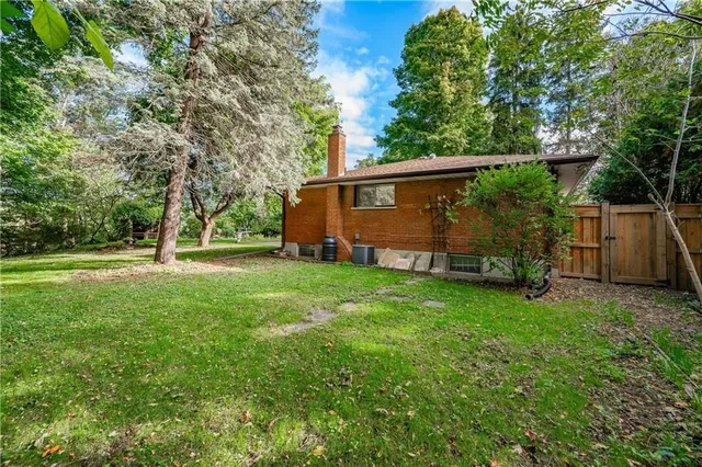 Additional property image - 38 OSLER Dr