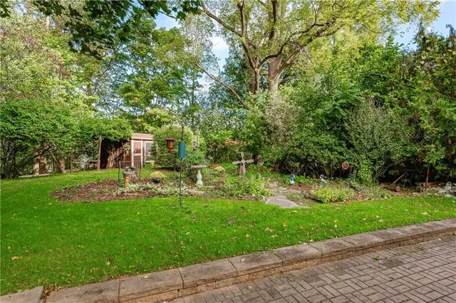 Additional property image - 38 OSLER Dr