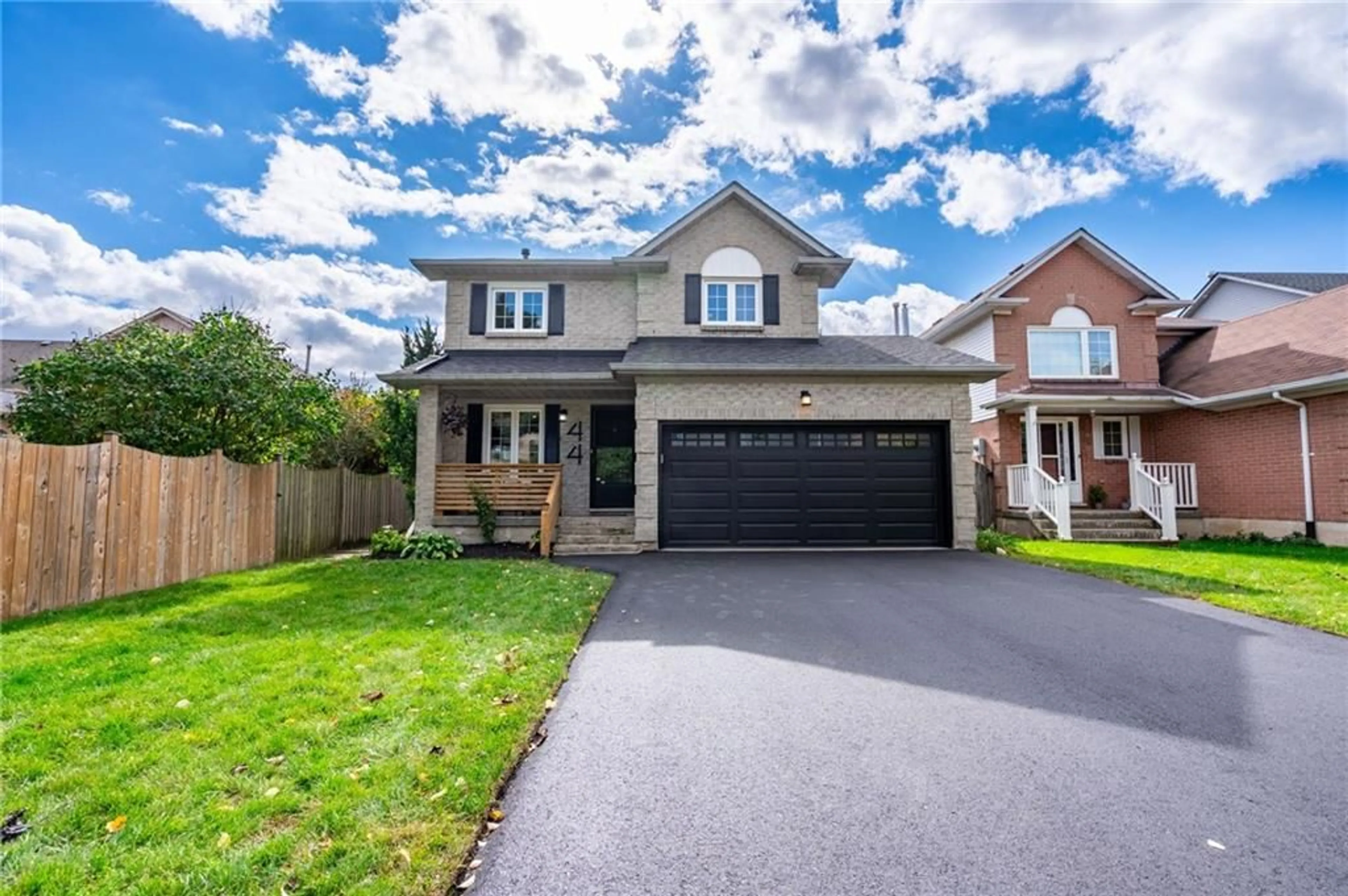 Home with brick exterior material for 44 MOUNT PLEASANT Dr, Hamilton Ontario L8W 3H3