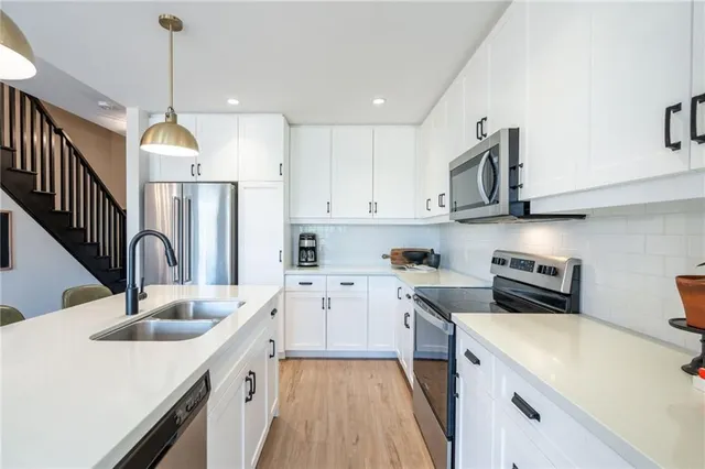 Additional property image - 27 RACHEL Dr Unit 15