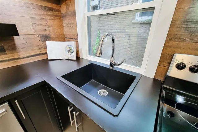 Additional property image - 49 CARRICK Ave