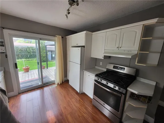 Additional property image - 321 CHARLTON Ave