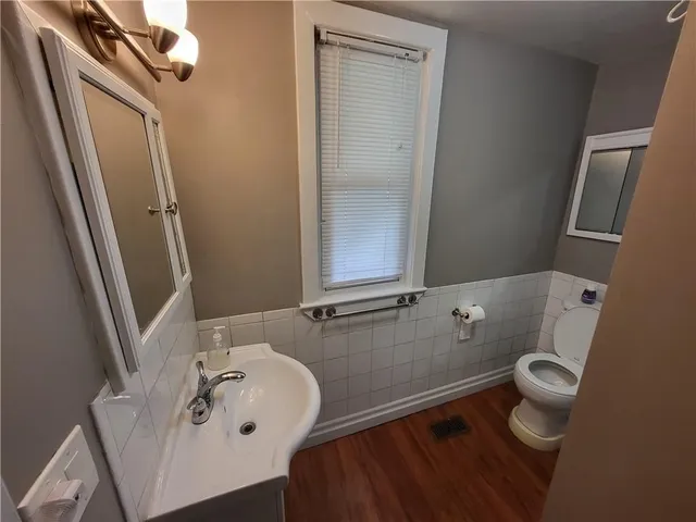 Additional property image - 321 CHARLTON Ave