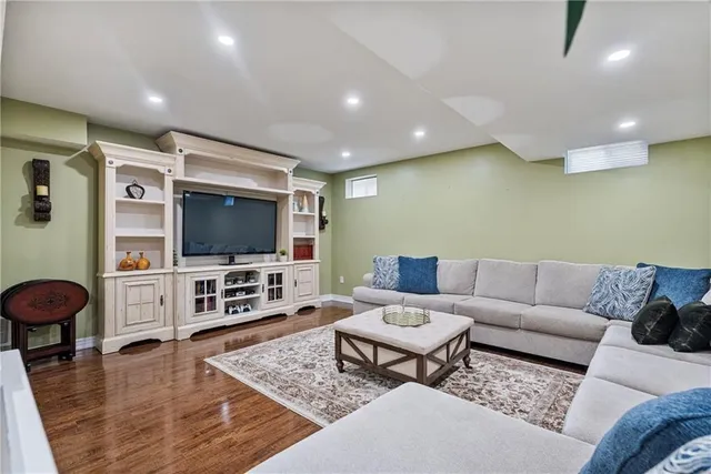Additional property image - 575 STONEHENGE Dr