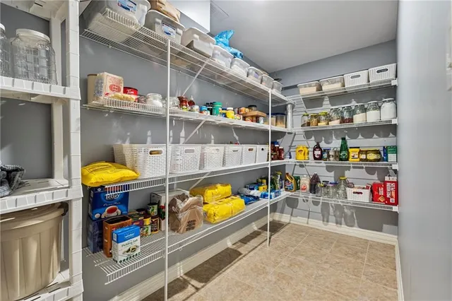 Additional property image - 575 STONEHENGE Dr