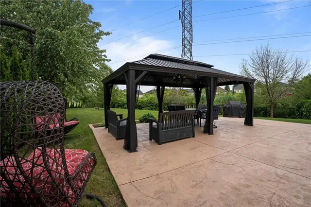 Additional property image - 575 STONEHENGE Dr
