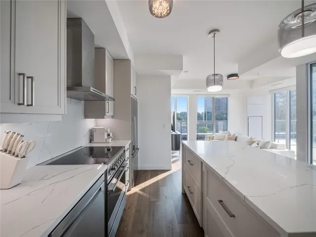 Additional property image - 500 BROCK Ave Unit 302