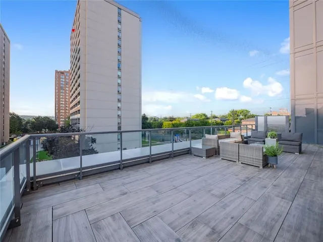 Additional property image - 500 BROCK Ave Unit 302