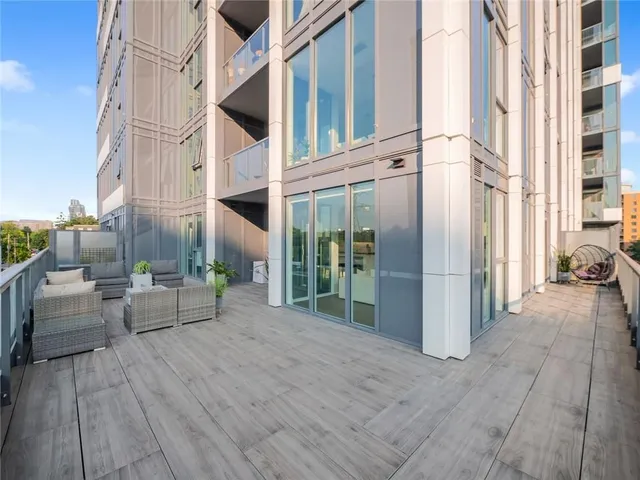 Additional property image - 500 BROCK Ave Unit 302