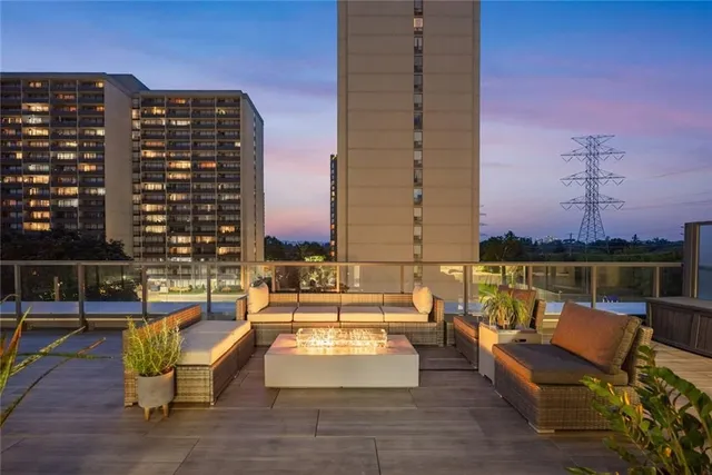 Additional property image - 500 BROCK Ave Unit 302