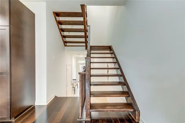 Additional property image - 105 HIGHGATE Dr