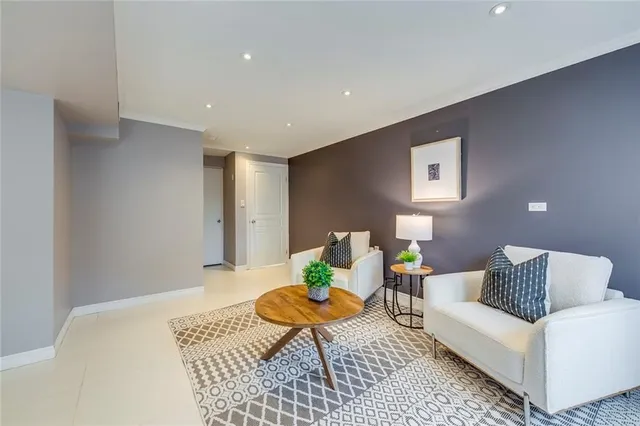 Additional property image - 105 HIGHGATE Dr