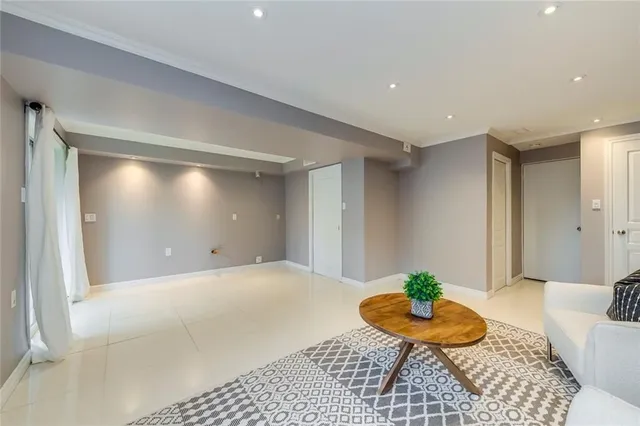 Additional property image - 105 HIGHGATE Dr
