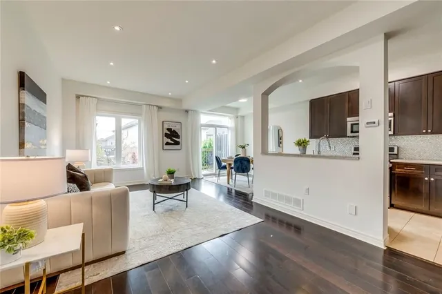 Additional property image - 105 HIGHGATE Dr
