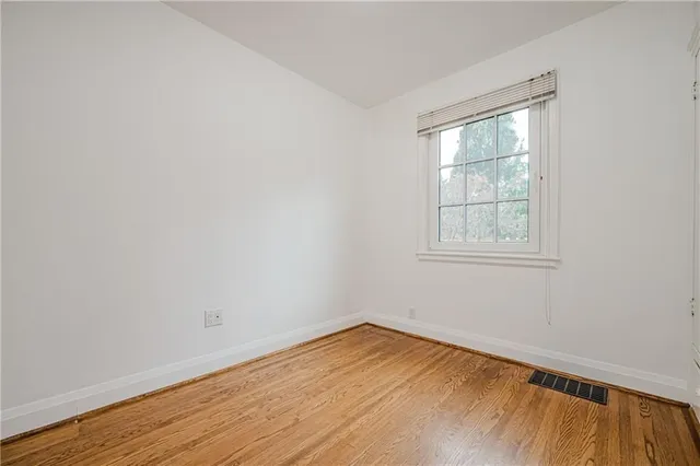 Additional property image - 978 NORTH SHORE Blvd