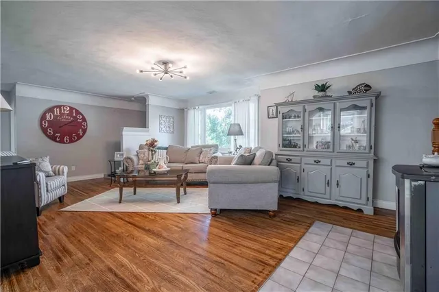 Additional property image - 329 MARGARET Ave
