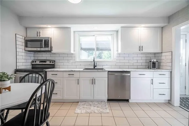 Additional property image - 329 MARGARET Ave