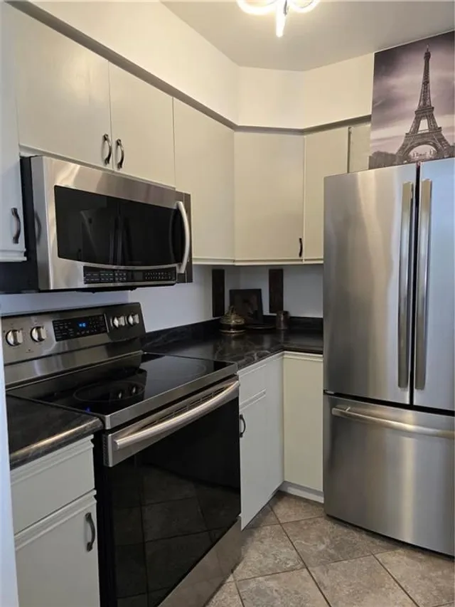 Additional property image - 1966 MAIN St Unit 504